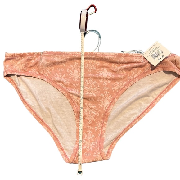 NWT XXL assorted thong & a bikini panty - Picture 9 of 11